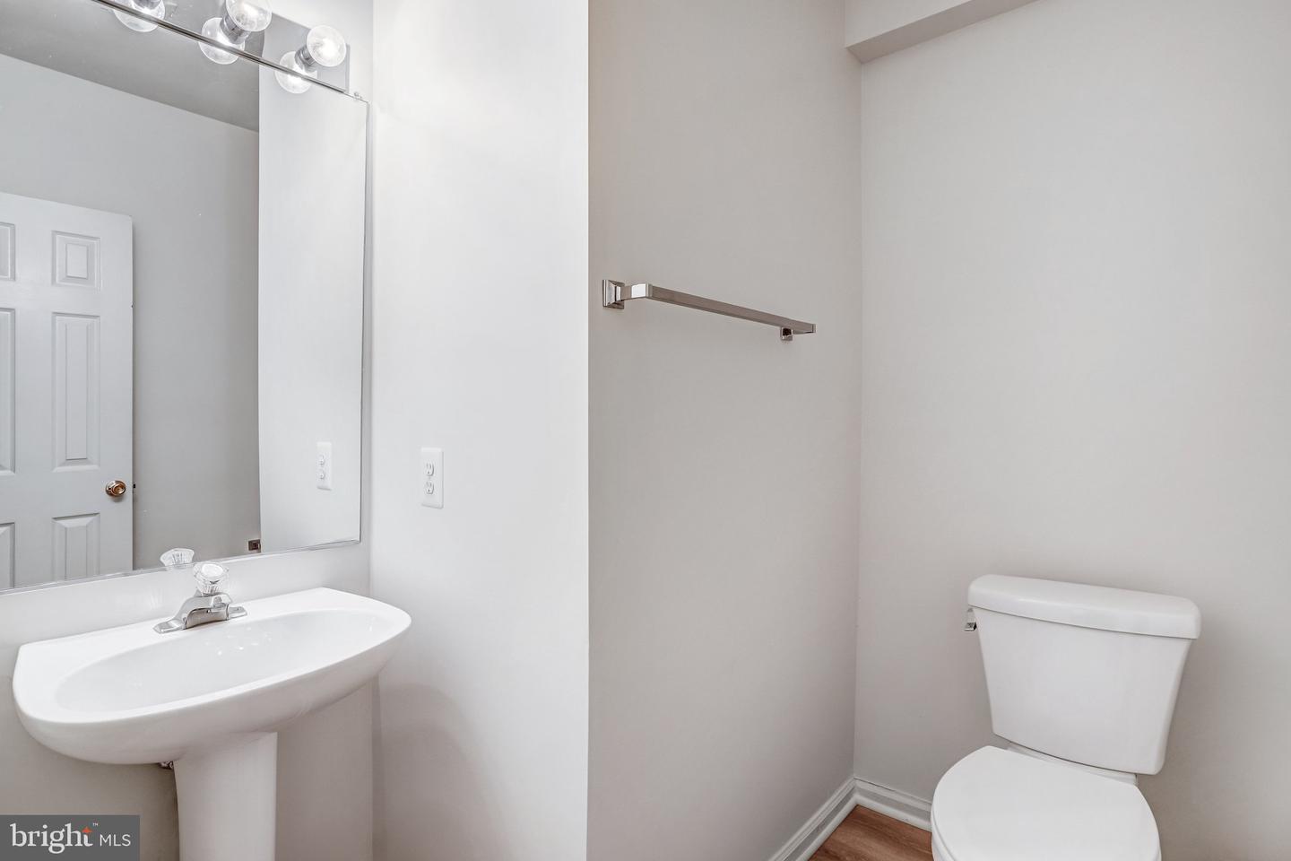 20913 Sandstone Sq Property Photo 44