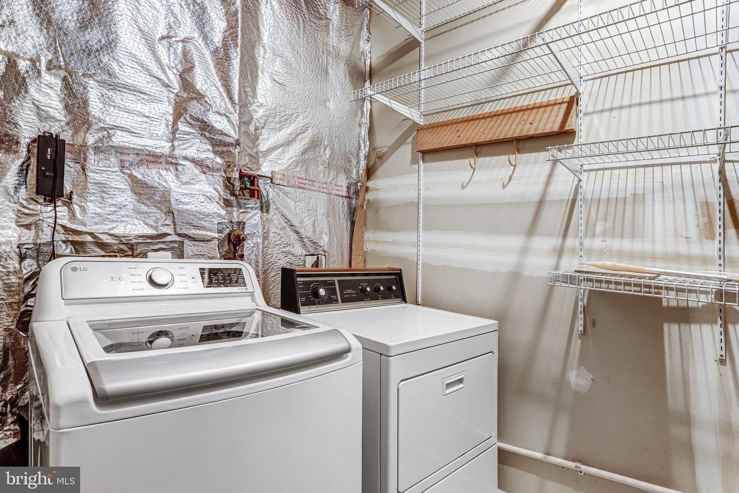 20913 Sandstone Sq Property Photo 45