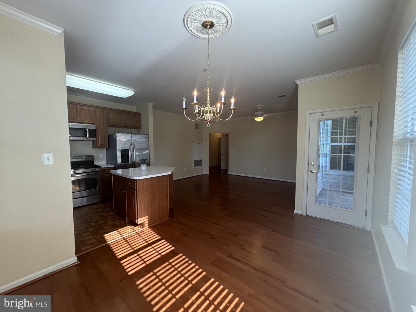 21197 Mcfadden Sq #101 Property Photo 6