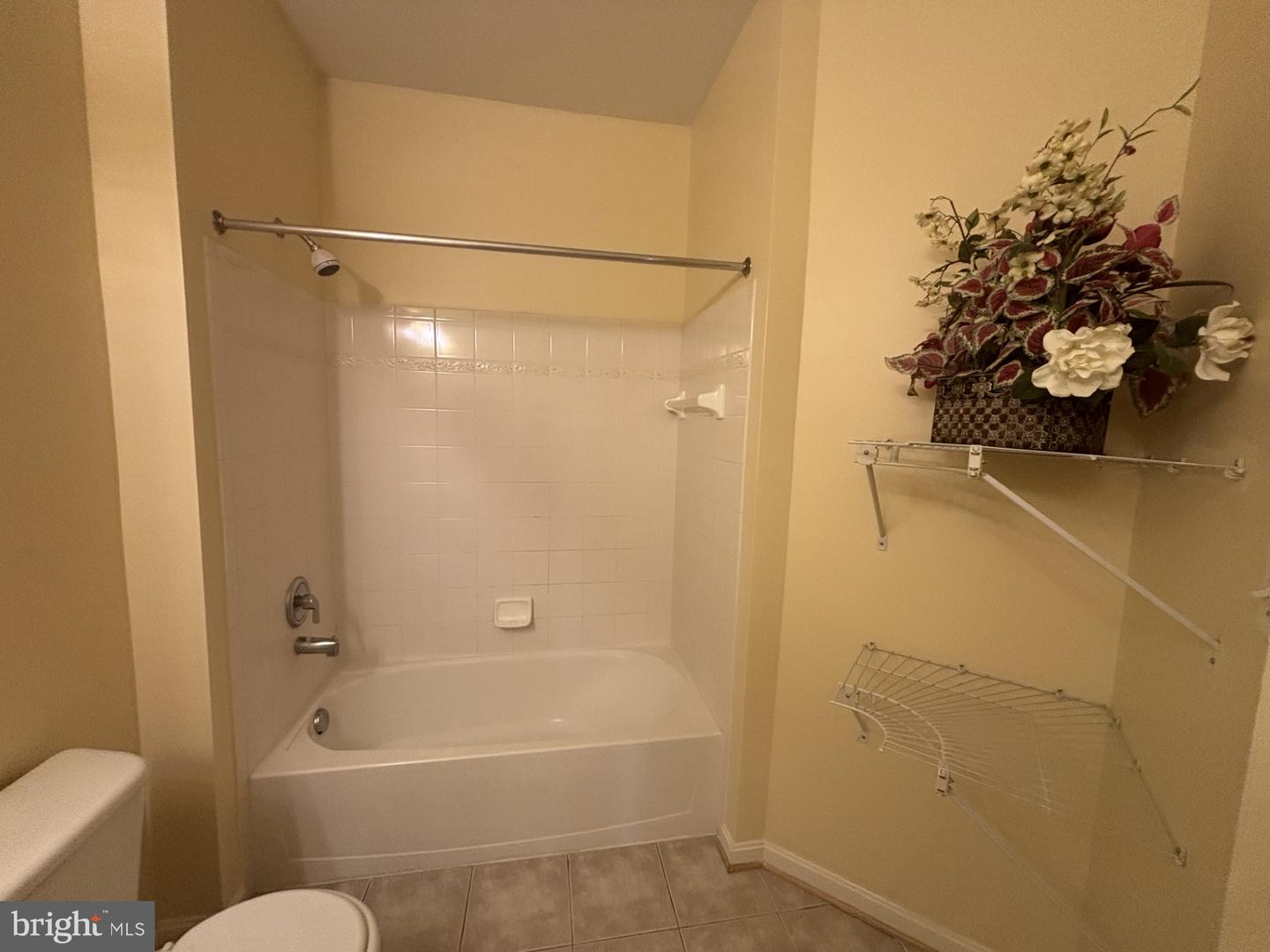 21197 Mcfadden Sq #101 Property Photo 20