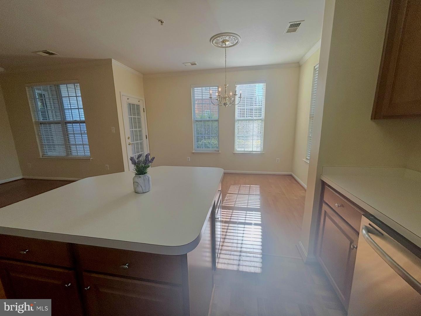 21197 Mcfadden Sq #101 Property Photo 27
