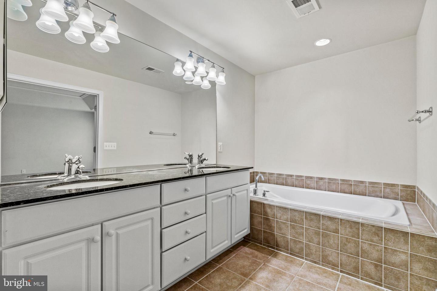 139 Petunia Ter Se Property Photo 25