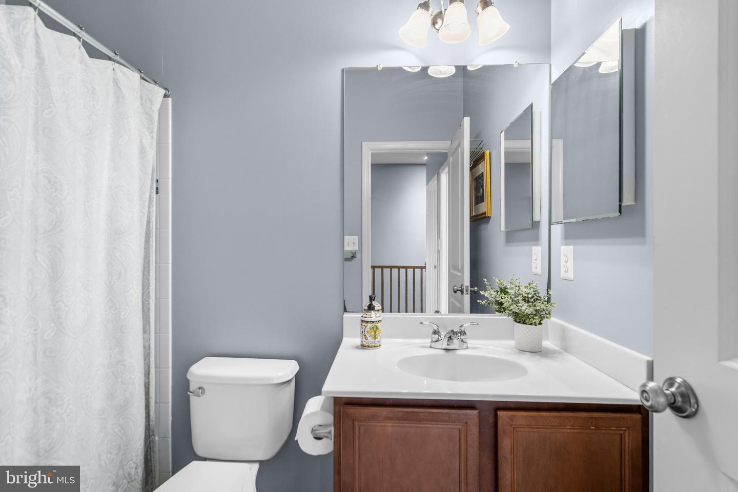 22792 Sagamore Sq Property Photo 28