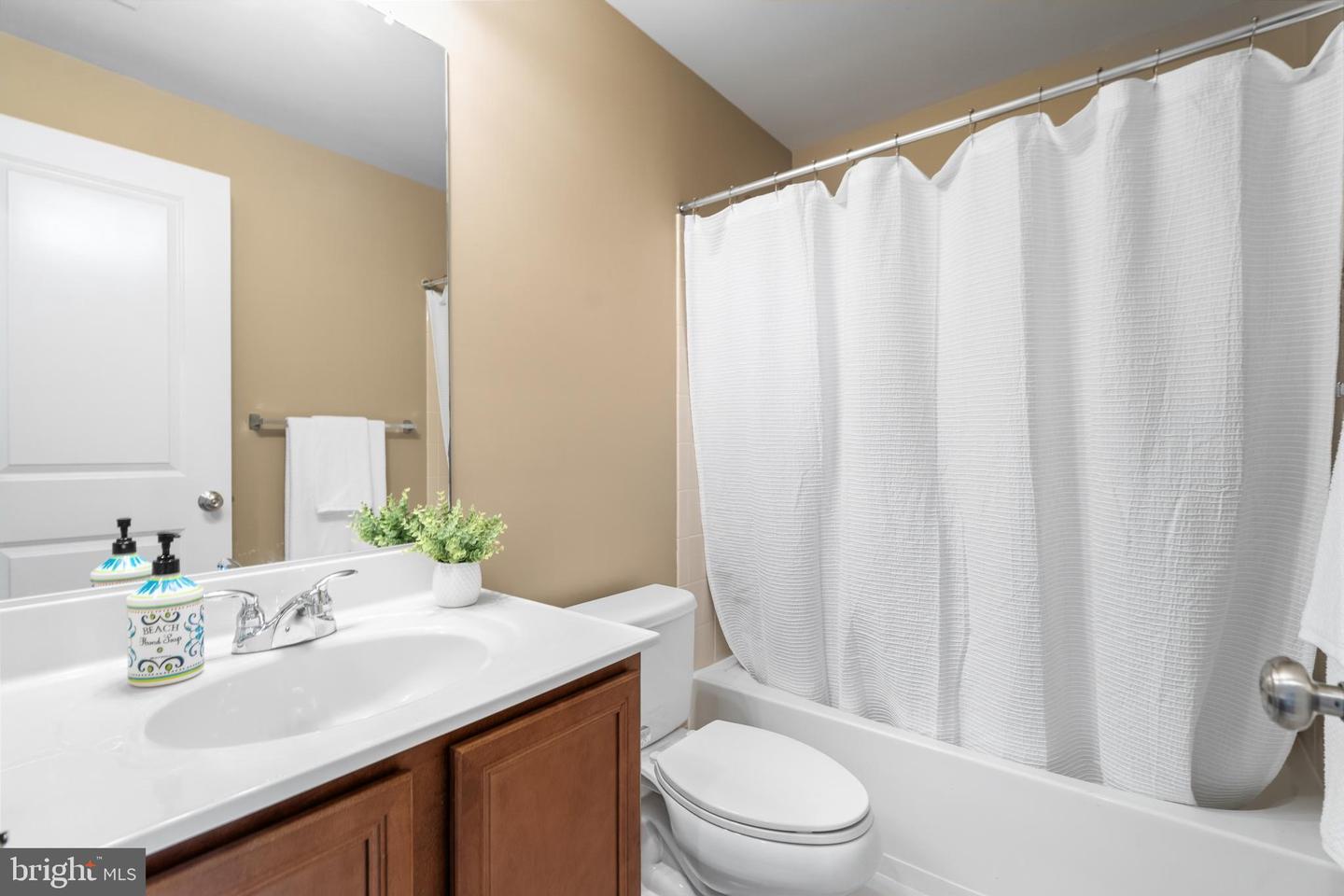 22792 Sagamore Sq Property Photo 31