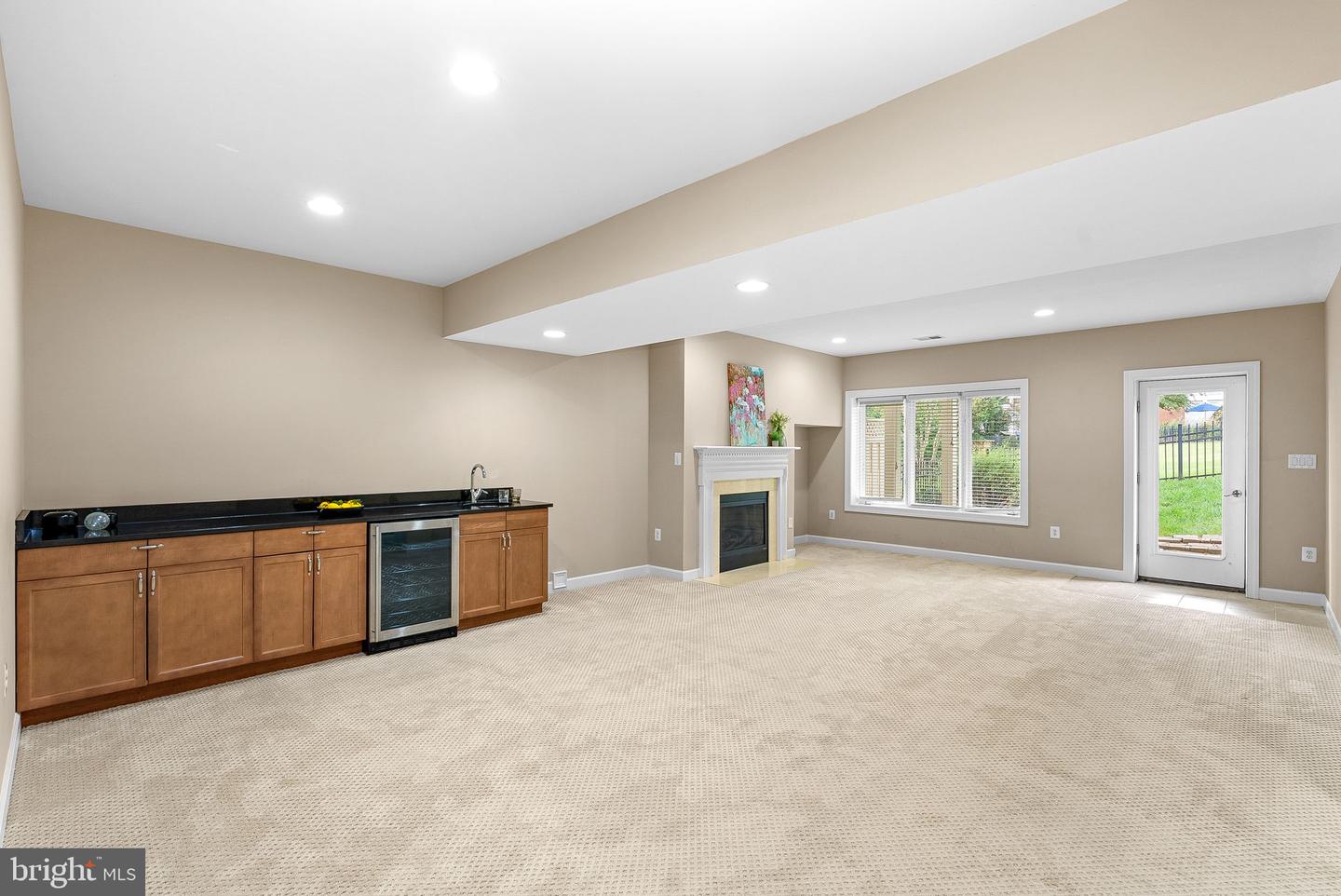 18357 Eagle Point Sq Property Photo 43