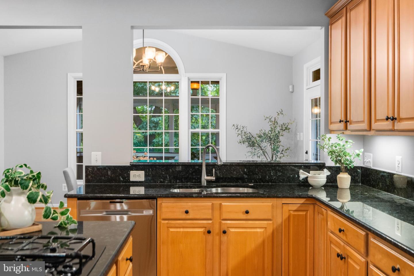 21364 Scara Pl Property Photo 14