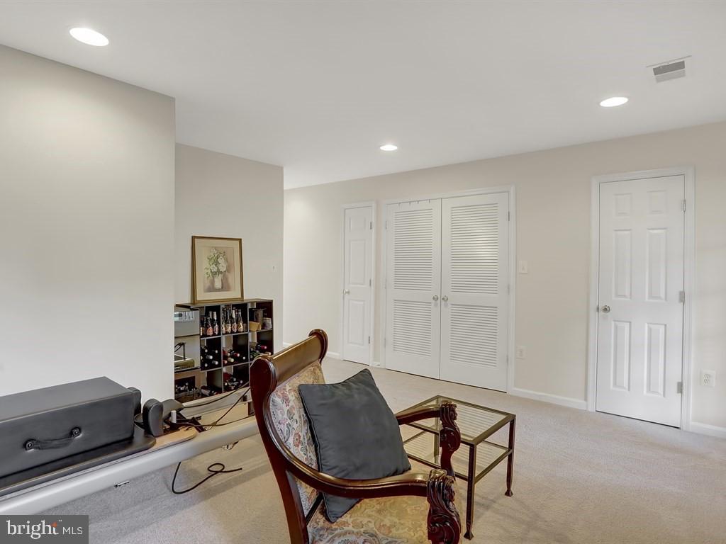 21040 Tioga Ter Property Photo 7