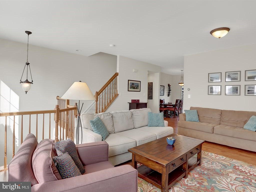 21040 Tioga Ter Property Photo 10