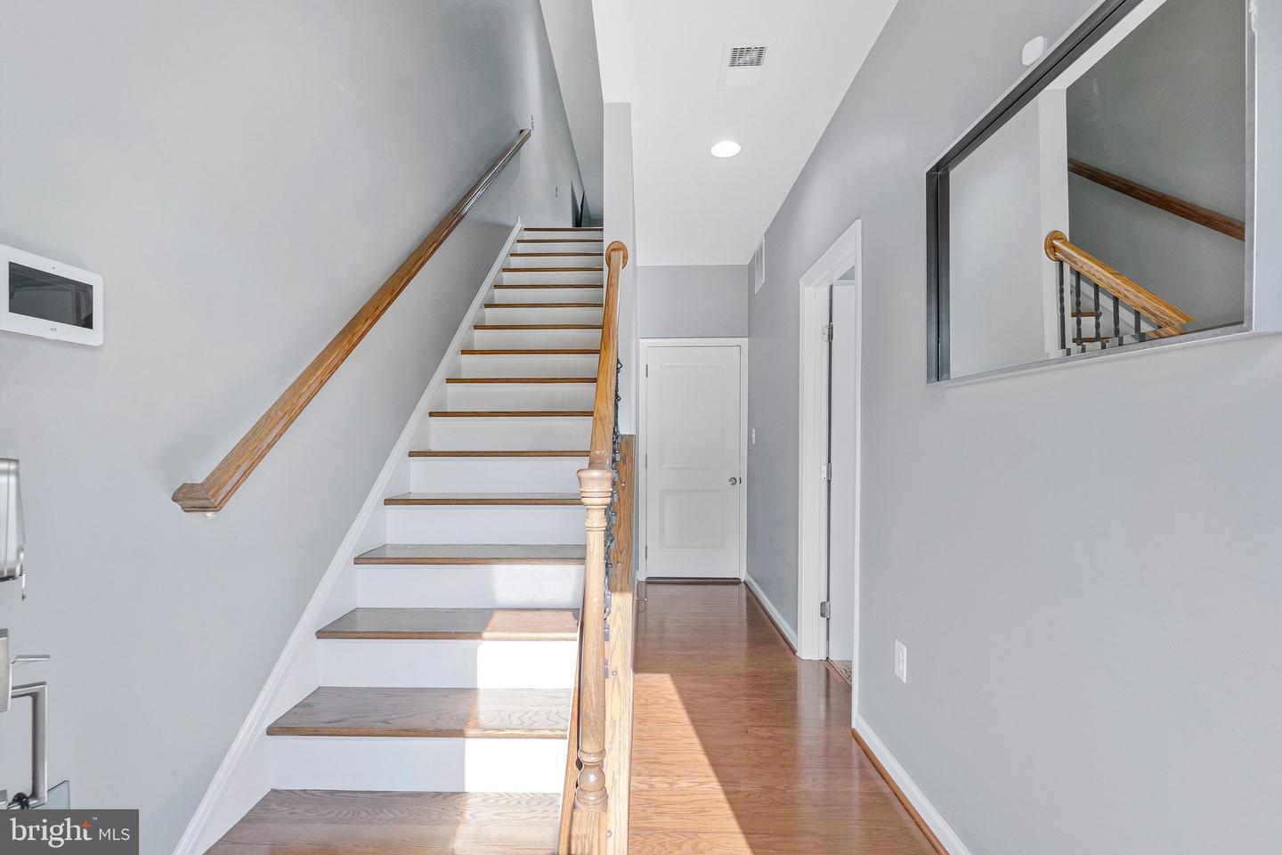 24977 Coats Sq Property Photo 4