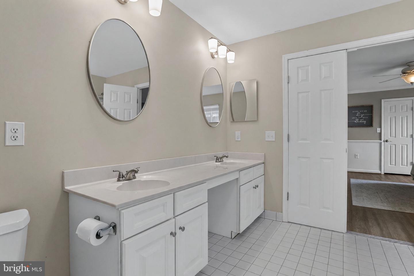 718 Invermere Dr Ne Property Photo 25