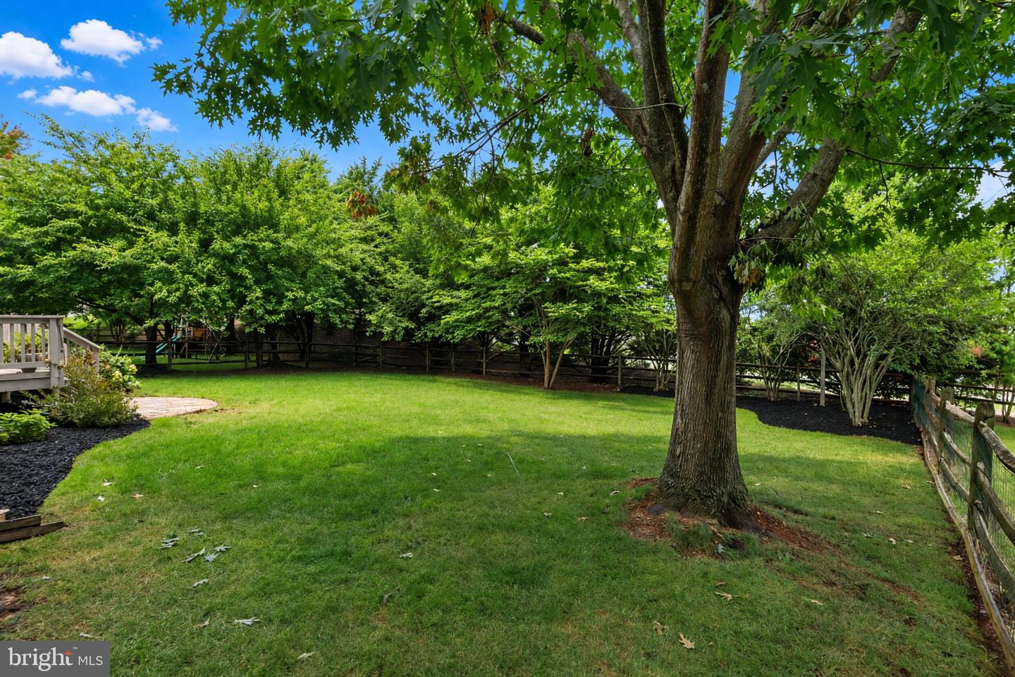 718 Invermere Dr Ne Property Photo 45
