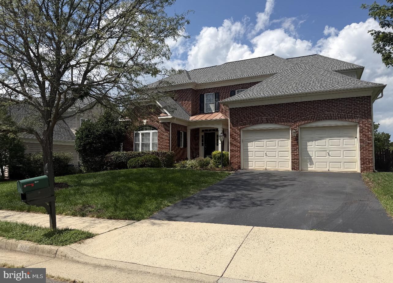 909 Tinsman Dr Ne Property Photo 1