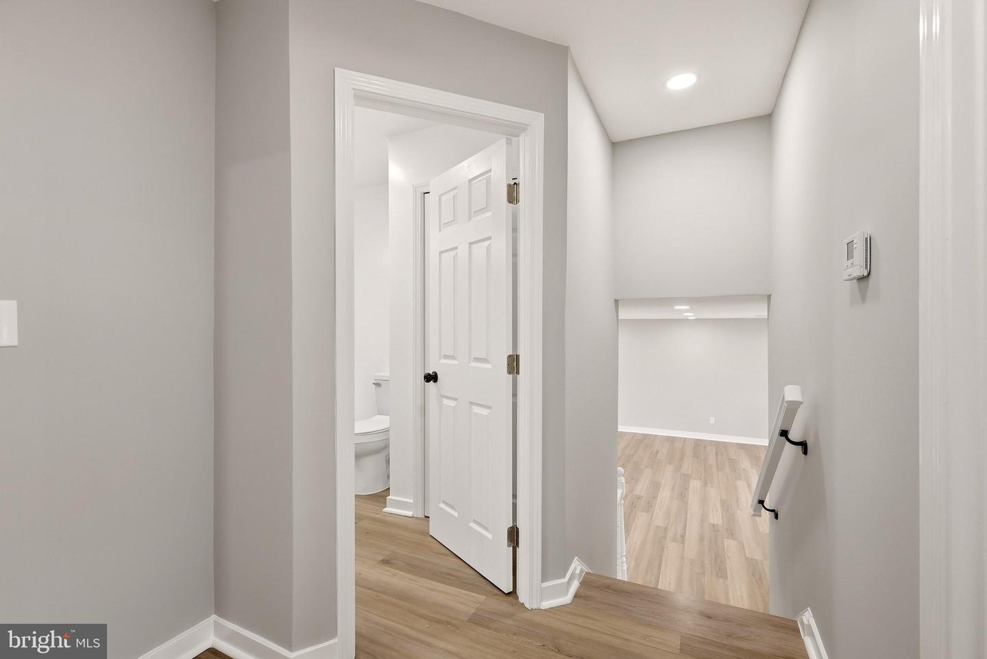 1201 E Holly Ave Property Photo 19