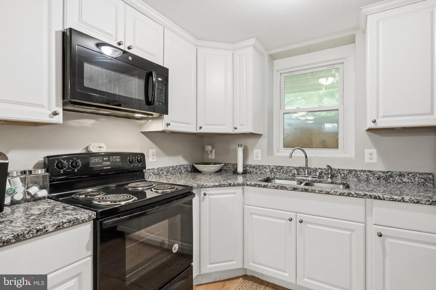 232 Maryland Ave Property Photo 59