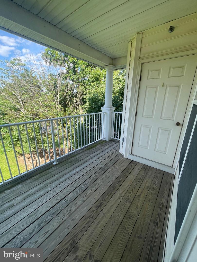 25240 Lake Shore Sq #301 Property Photo 2