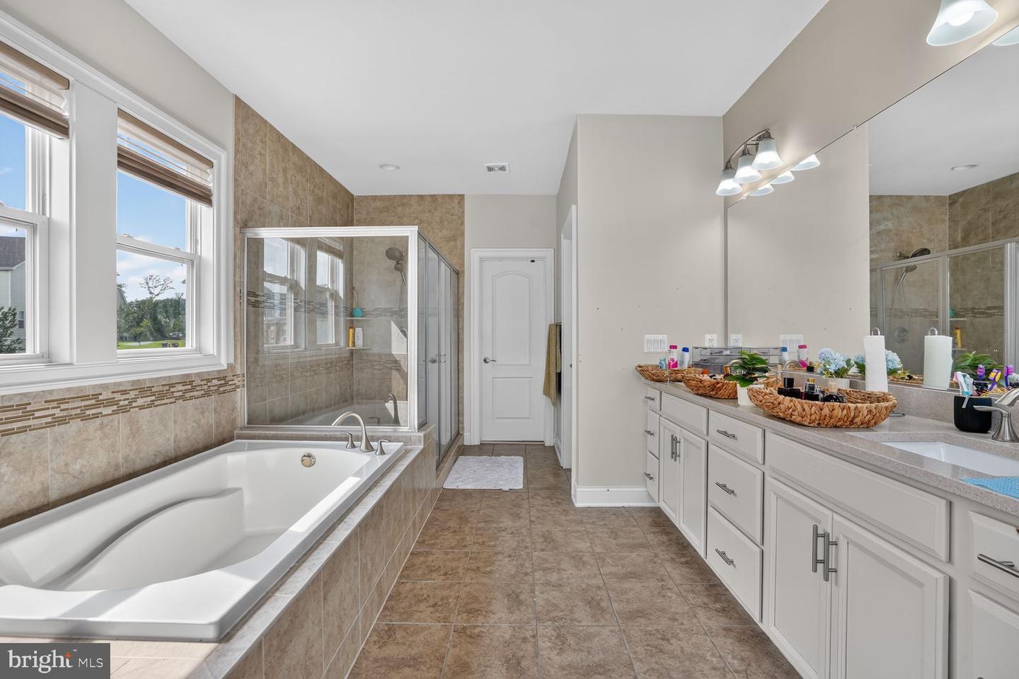 23631 Glenmallie Ct Property Photo 23