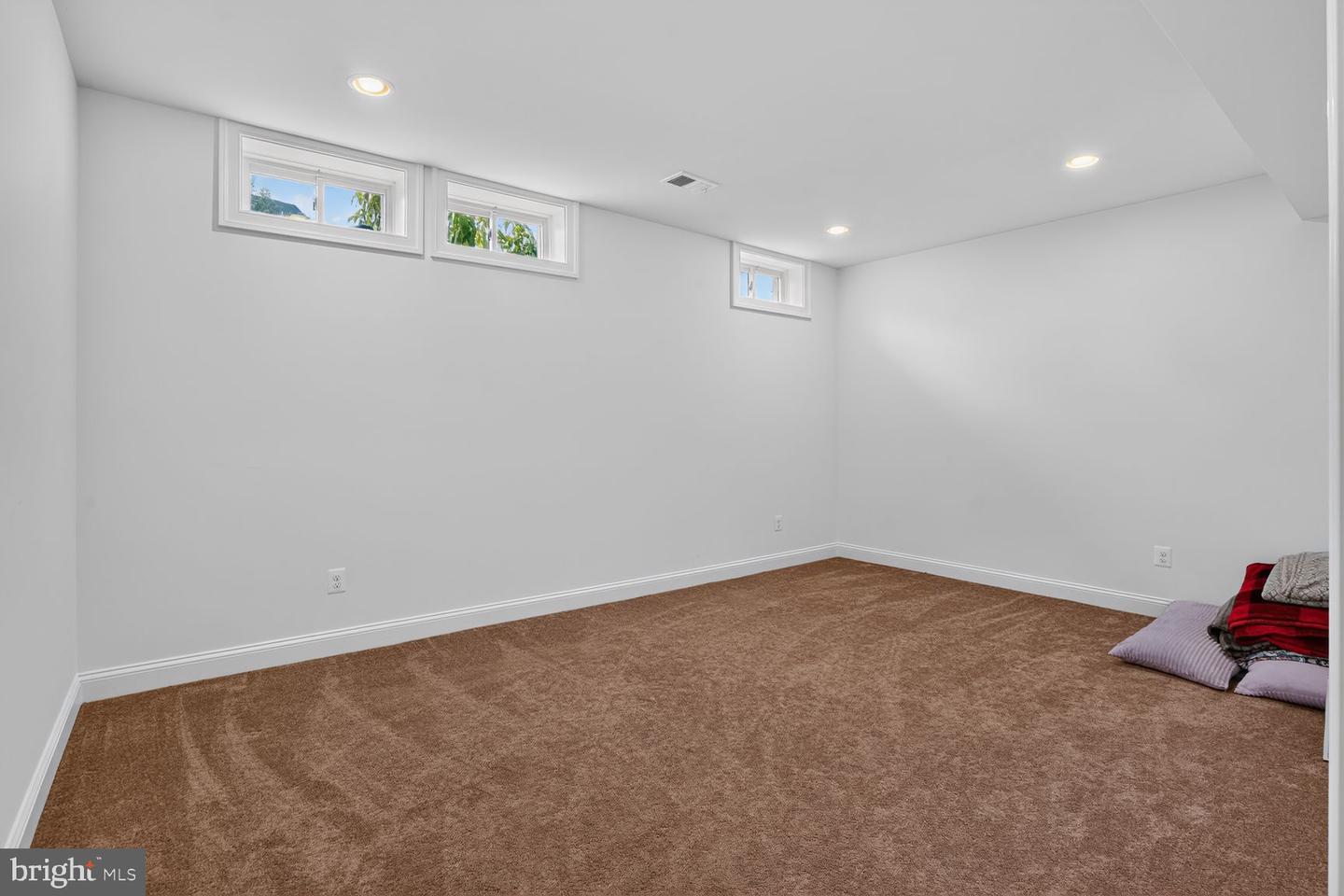 23631 Glenmallie Ct Property Photo 31