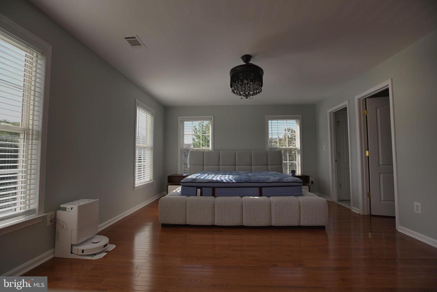 43314 Fullerton St Property Photo 38