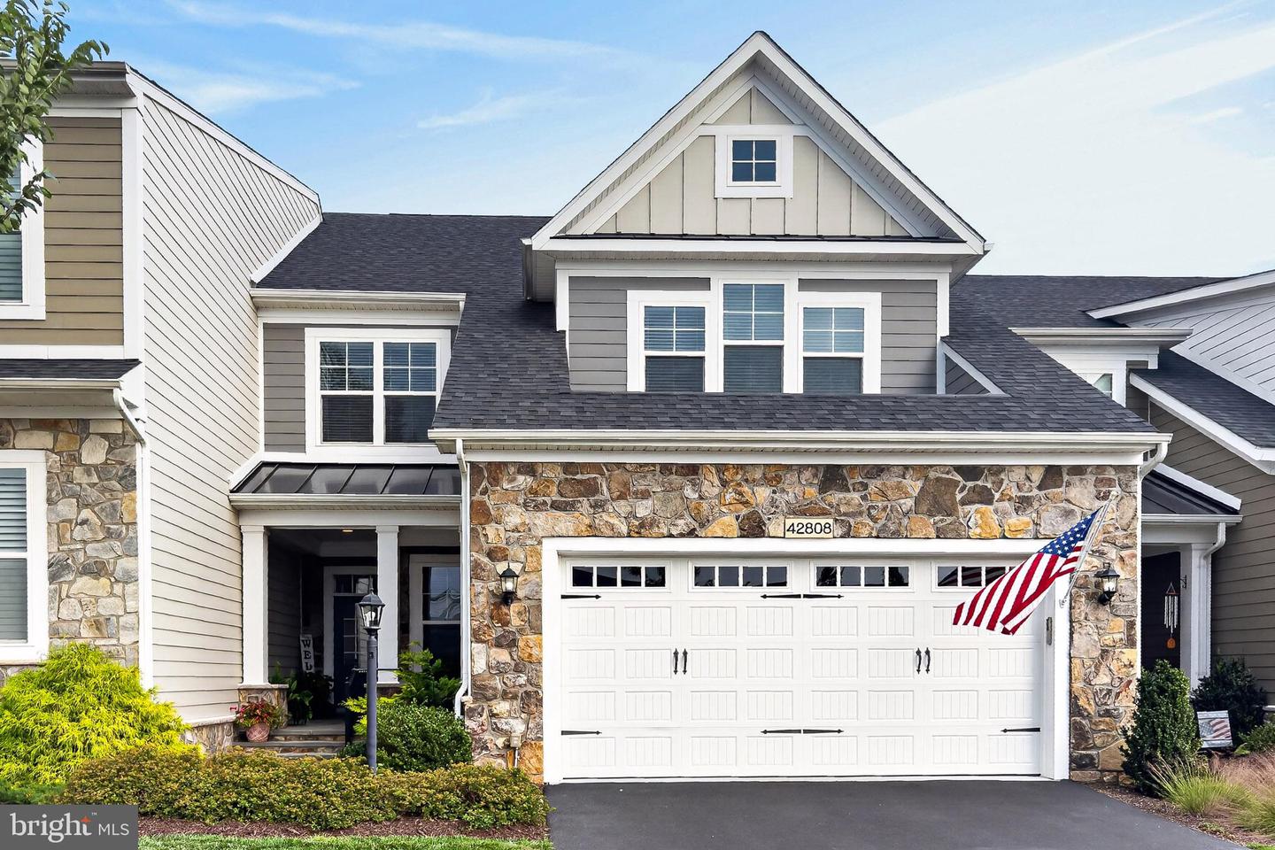 42808 Crane Meadows Sq Property Photo 1