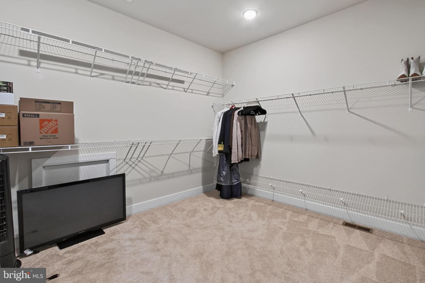42808 Crane Meadows Sq Property Photo 21