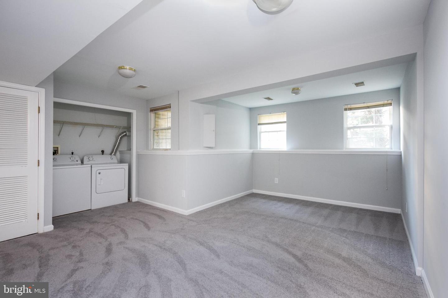 44877 Grove Ter Property Photo 7