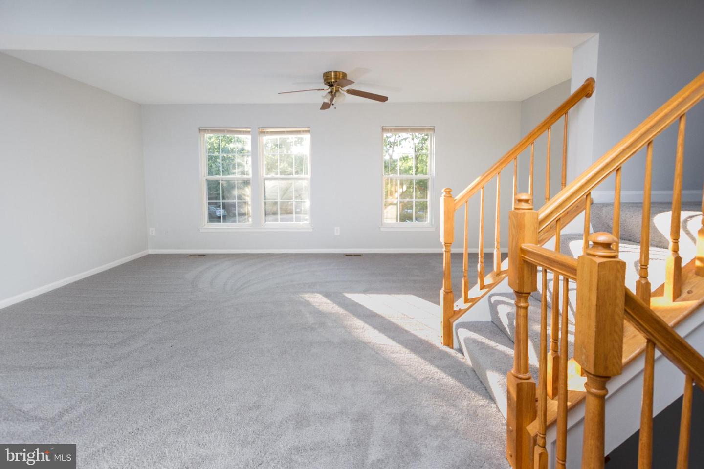 44877 Grove Ter Property Photo 10