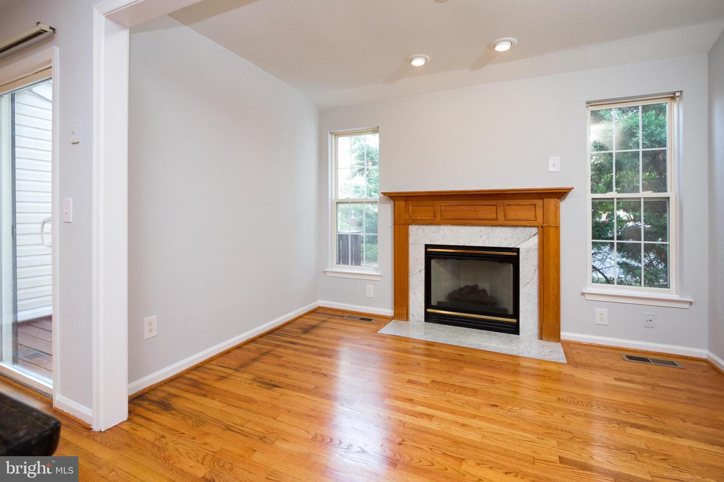 44877 Grove Ter Property Photo 23