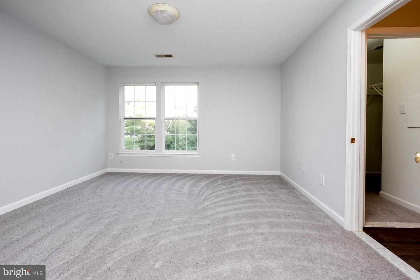 44877 Grove Ter Property Photo 31