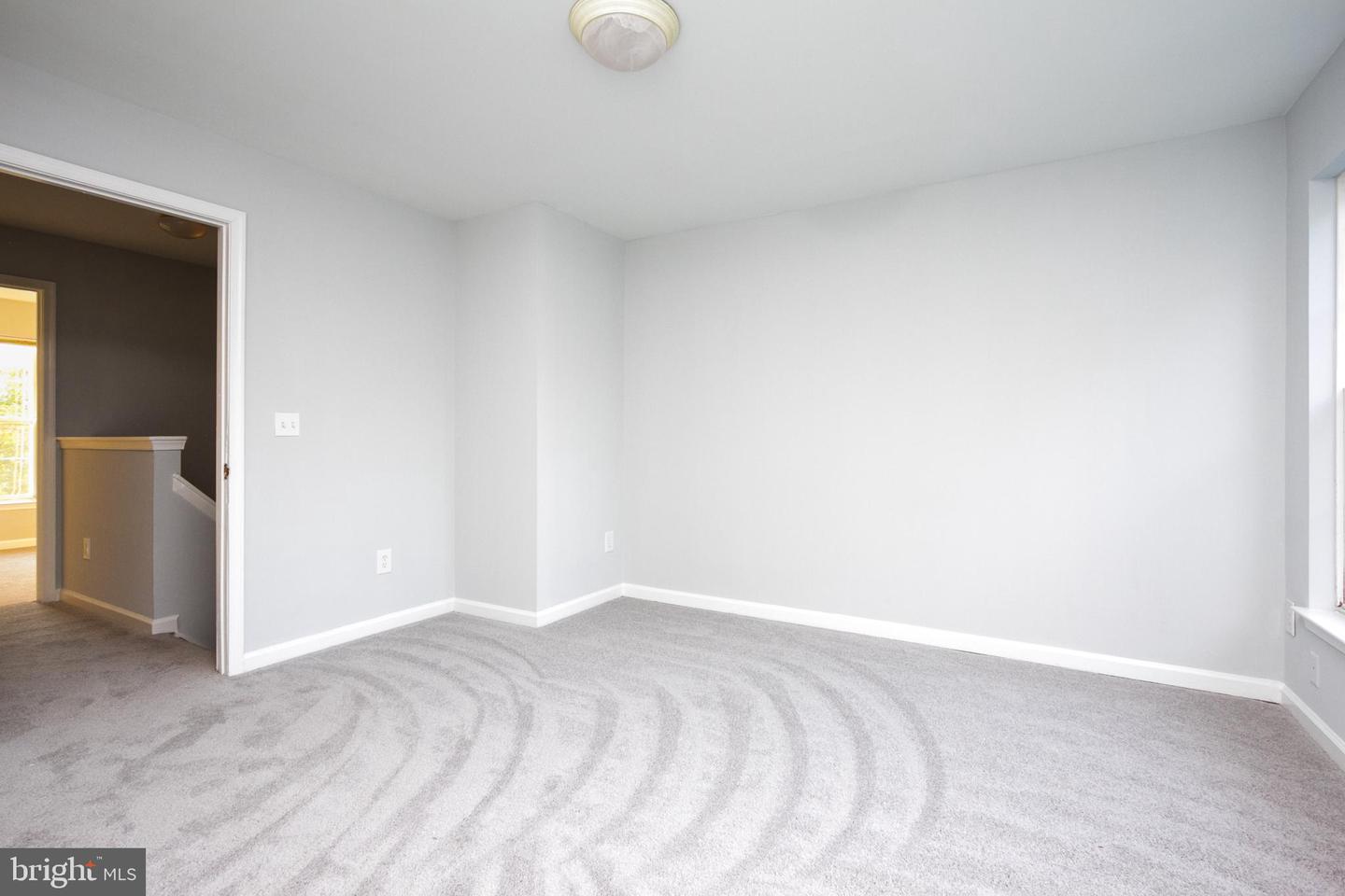 44877 Grove Ter Property Photo 32
