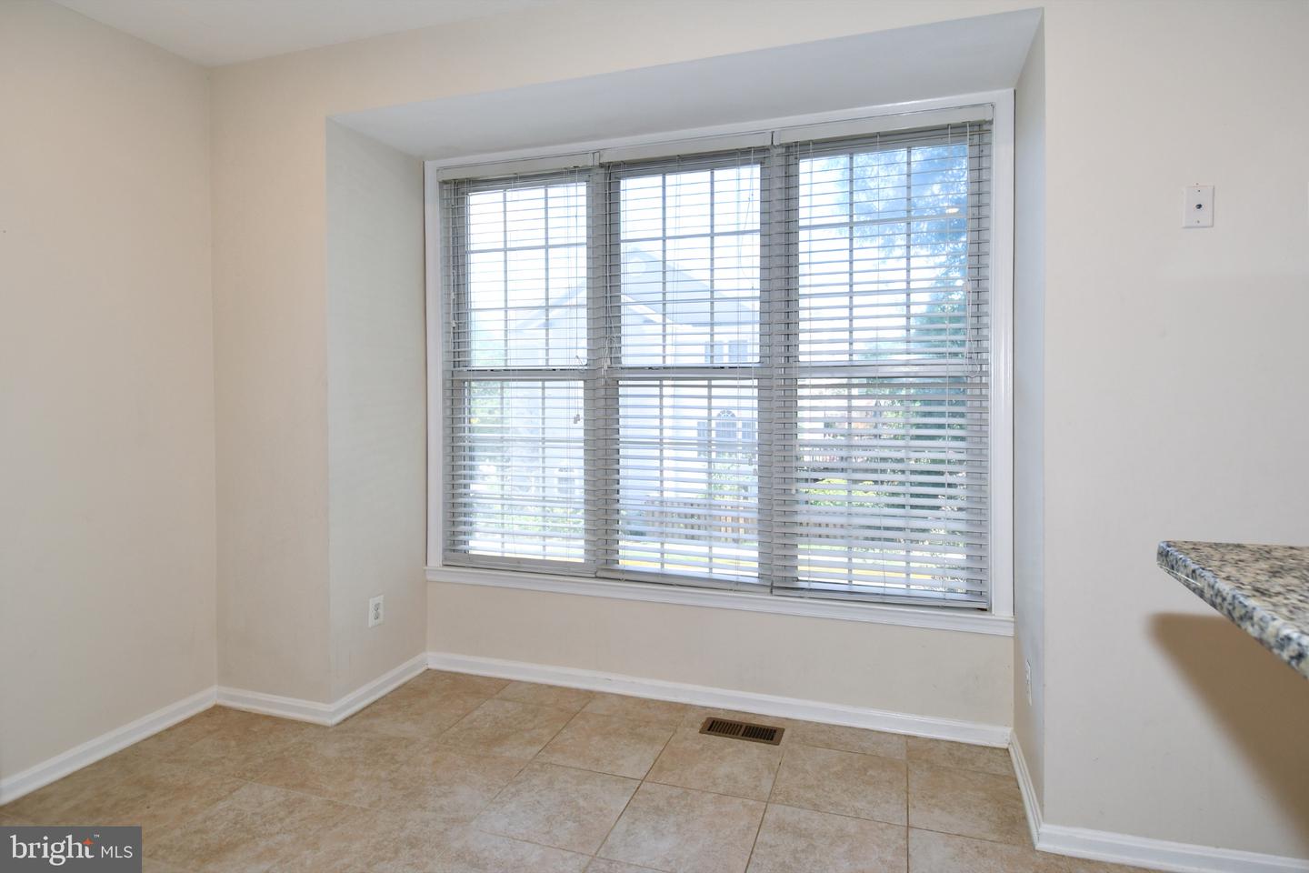 46744 Oakmere Ter Property Photo 27