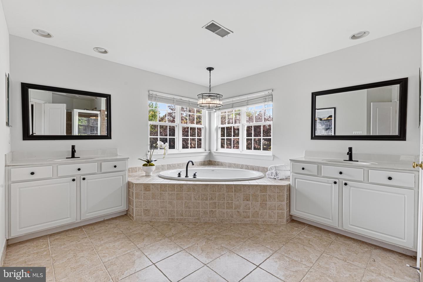 22782 Courtland Park Dr Property Photo 35