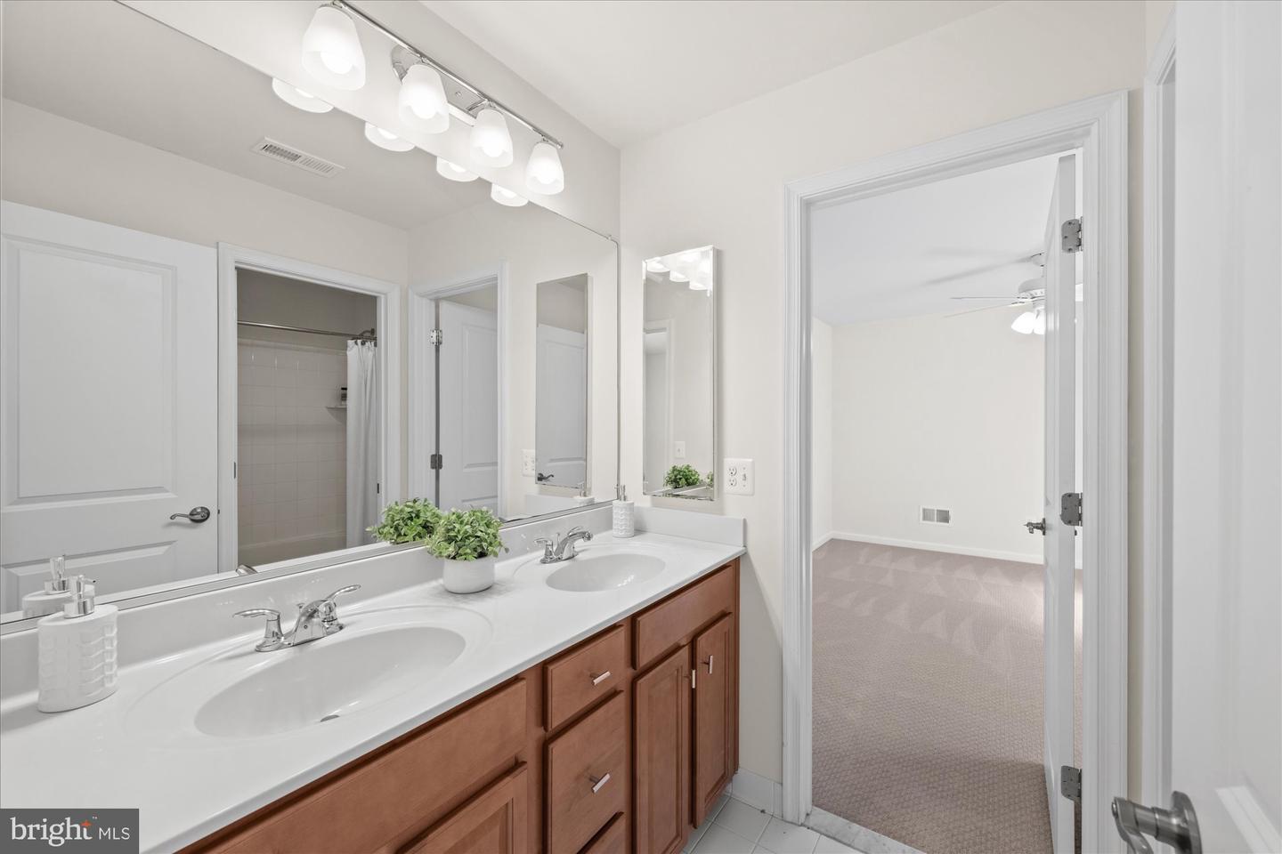 22799 Trailing Rose Ct Property Photo 24