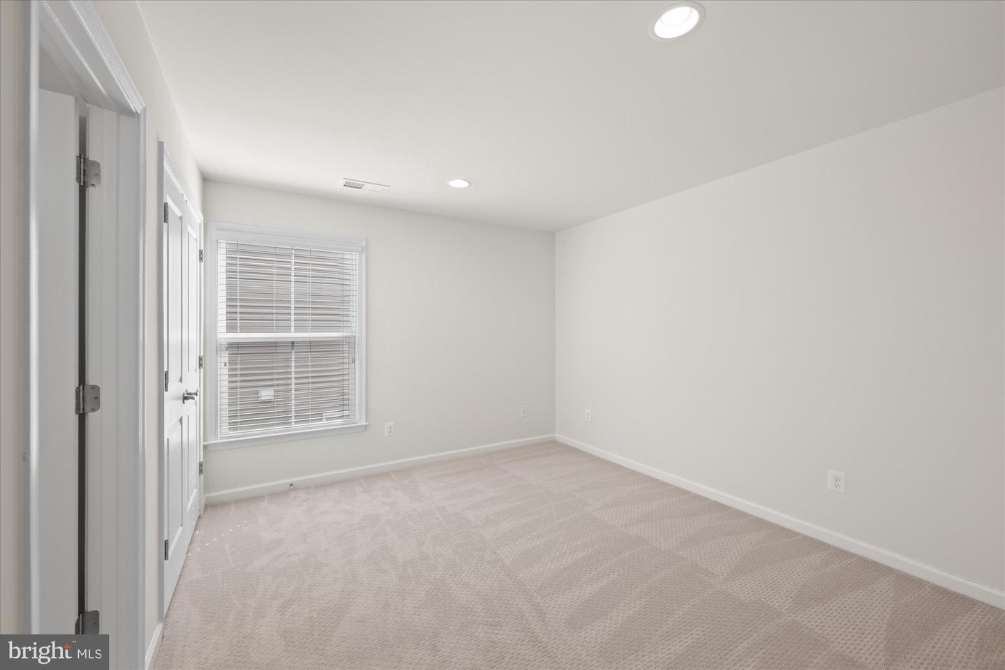 22799 Trailing Rose Ct Property Photo 26
