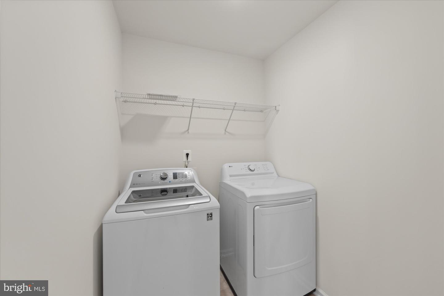 22799 Trailing Rose Ct Property Photo 27