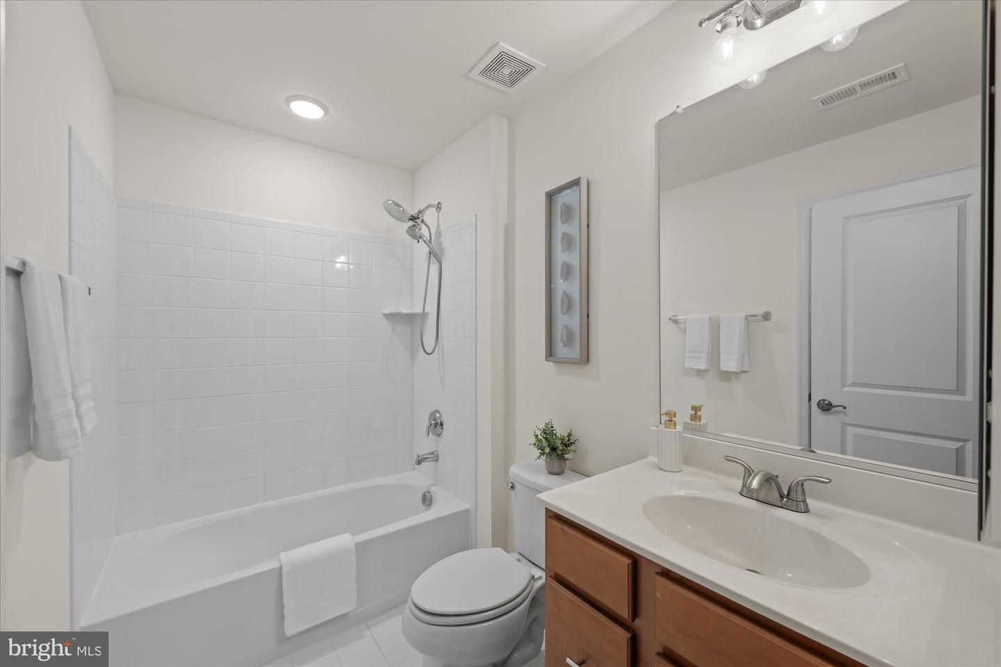 22799 Trailing Rose Ct Property Photo 32