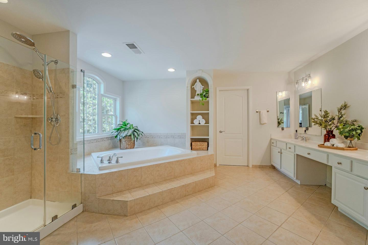 17301 Roundmont Pl Property Photo 36