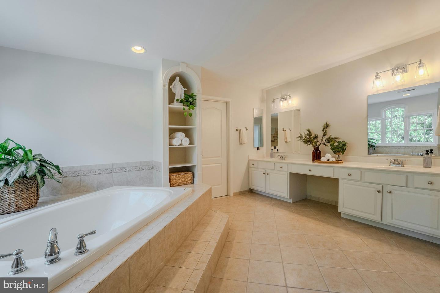 17301 Roundmont Pl Property Photo 37
