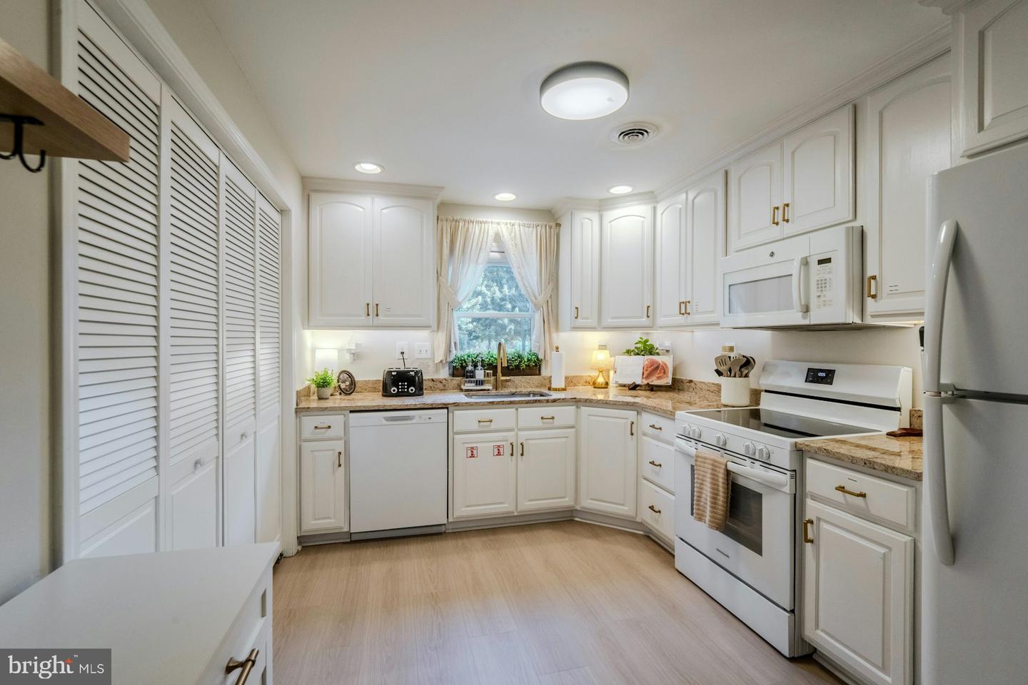 17301 Roundmont Pl Property Photo 66