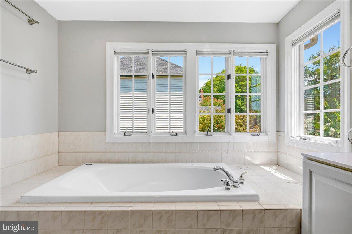 18406 Kingsmill St Property Photo 40