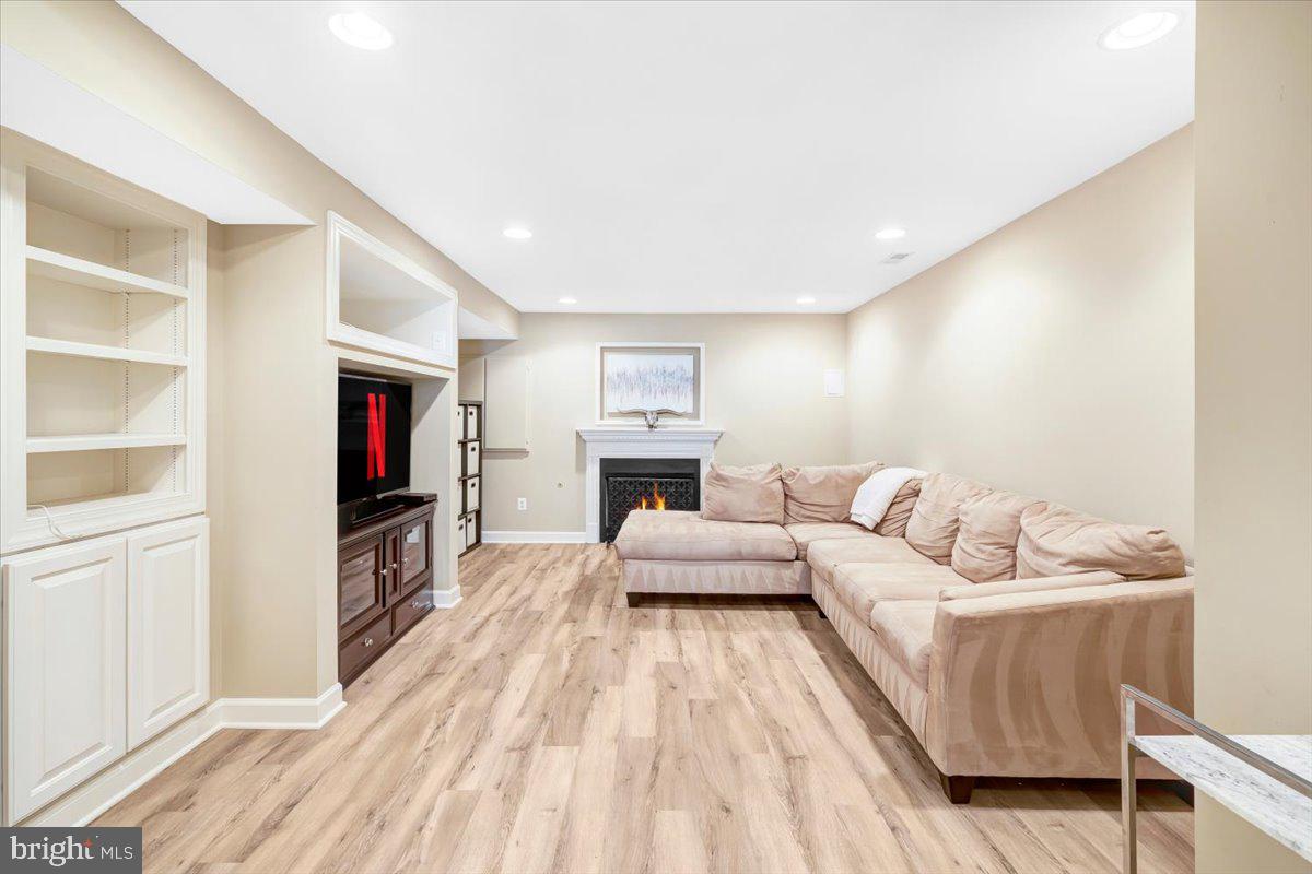 18406 Kingsmill St Property Photo 53