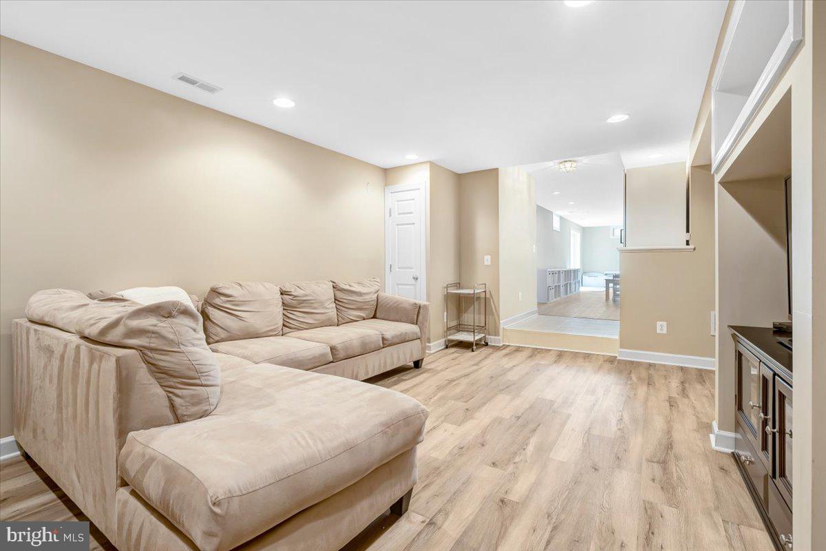 18406 Kingsmill St Property Photo 55