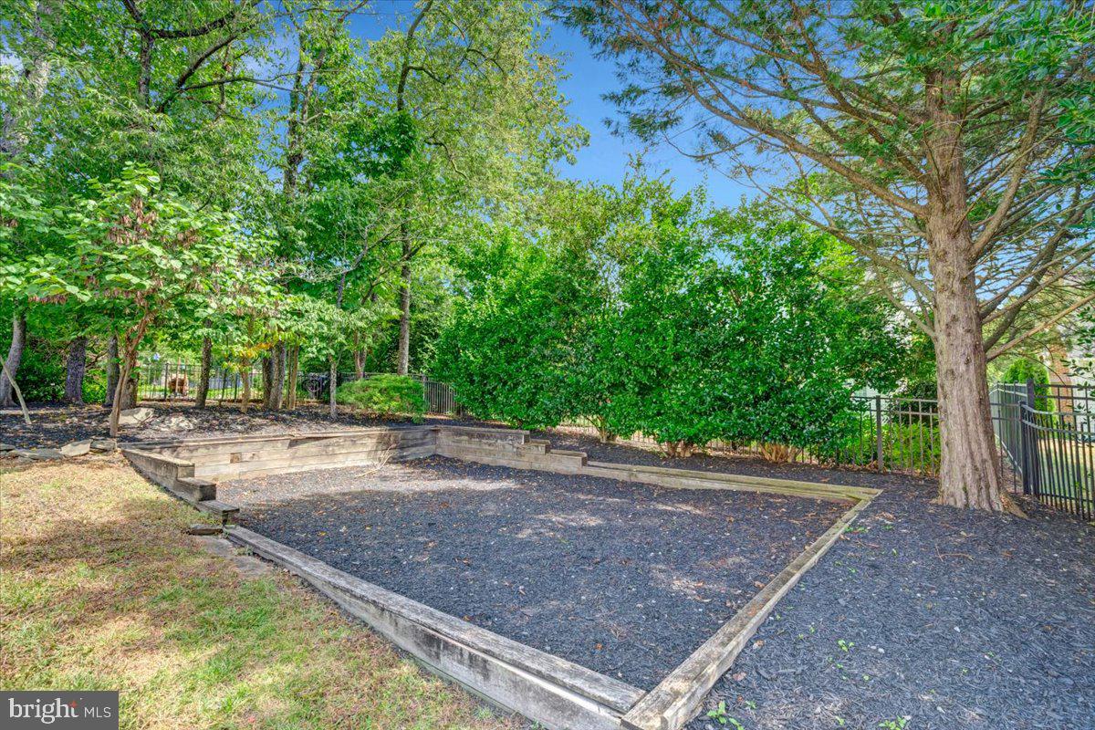 18406 Kingsmill St Property Photo 56