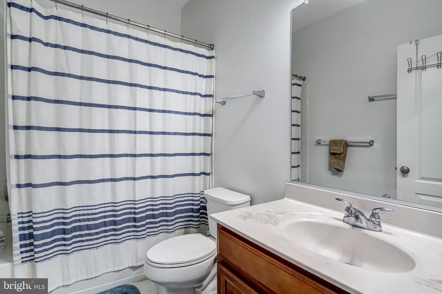 22630 Cambridgeport Sq Property Photo 8