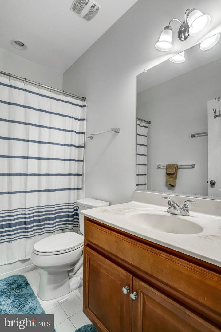 22630 Cambridgeport Sq Property Photo 9