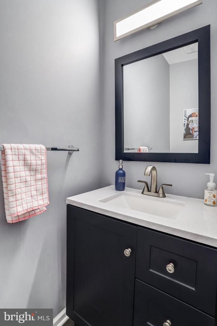 22630 Cambridgeport Sq Property Photo 28