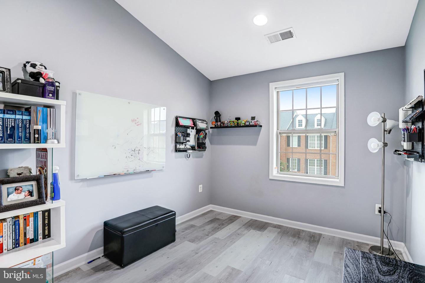 22630 Cambridgeport Sq Property Photo 31