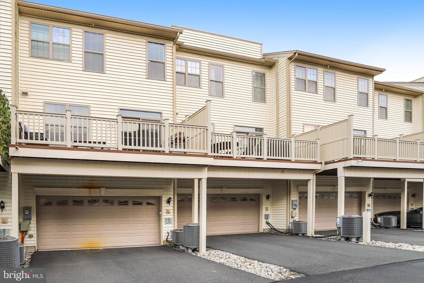22630 Cambridgeport Sq Property Photo 45