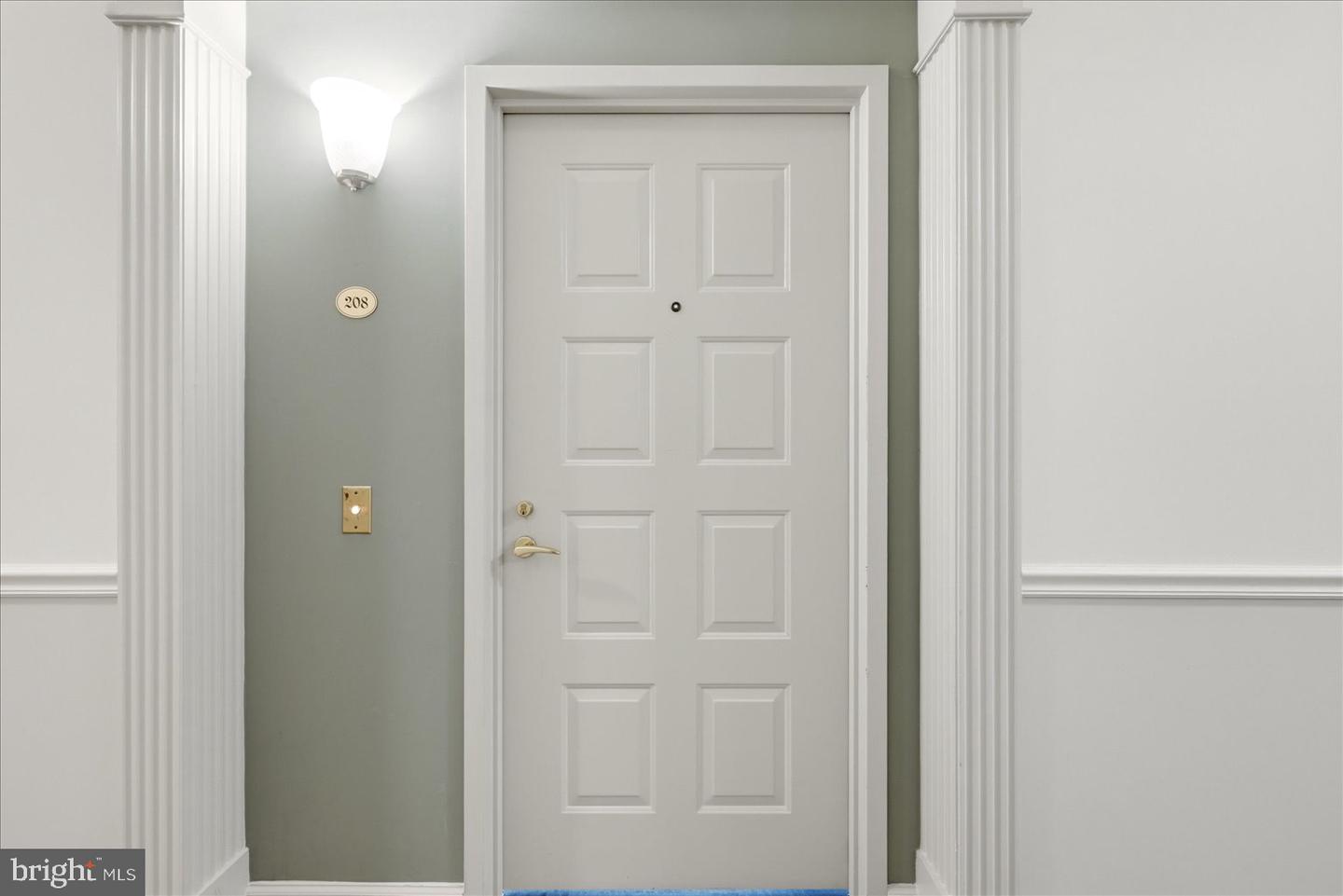 19350 Magnolia Grove Sq #208 Property Photo 5