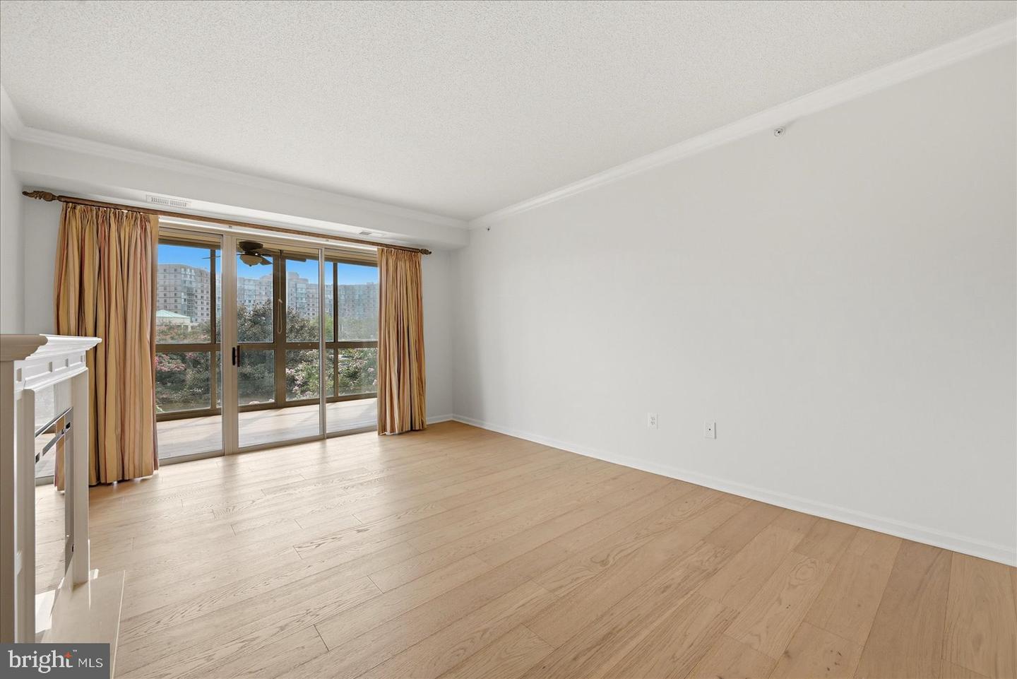 19350 Magnolia Grove Sq #208 Property Photo 8