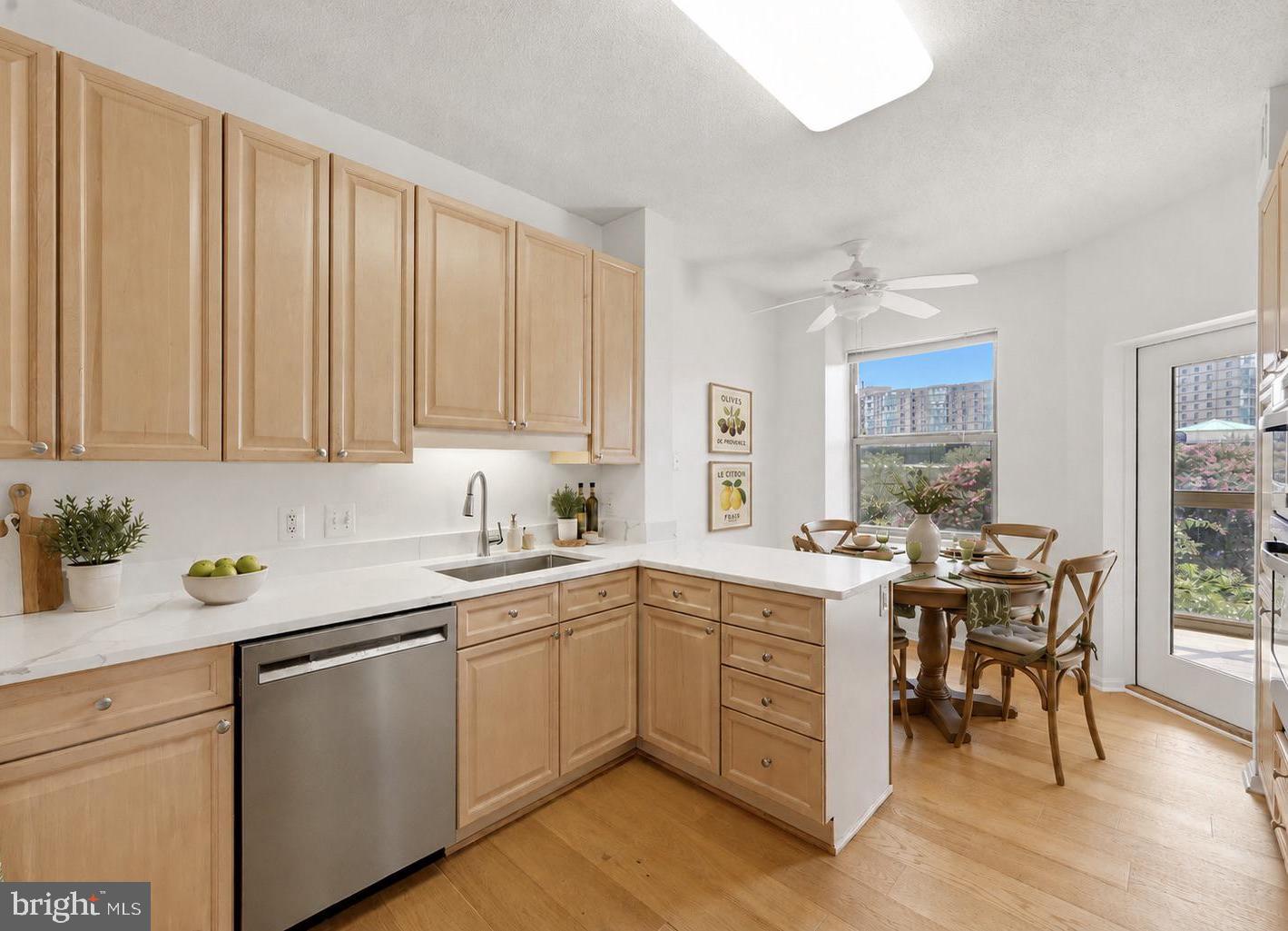 19350 Magnolia Grove Sq #208 Property Photo 17
